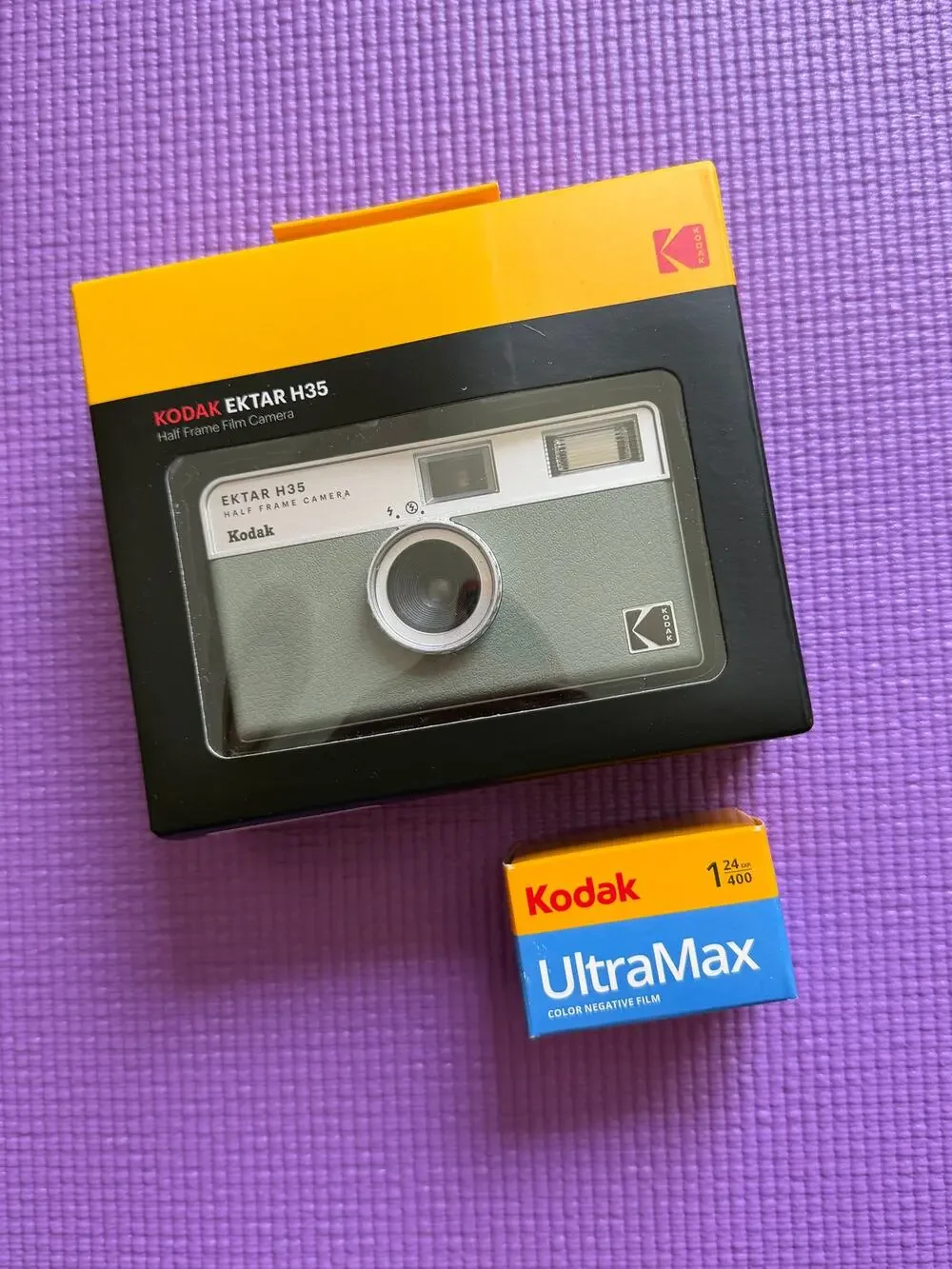 New Kodak Ektar H35 Half Frame 35mm Film Camera Sage + UltraMax 400 Film
